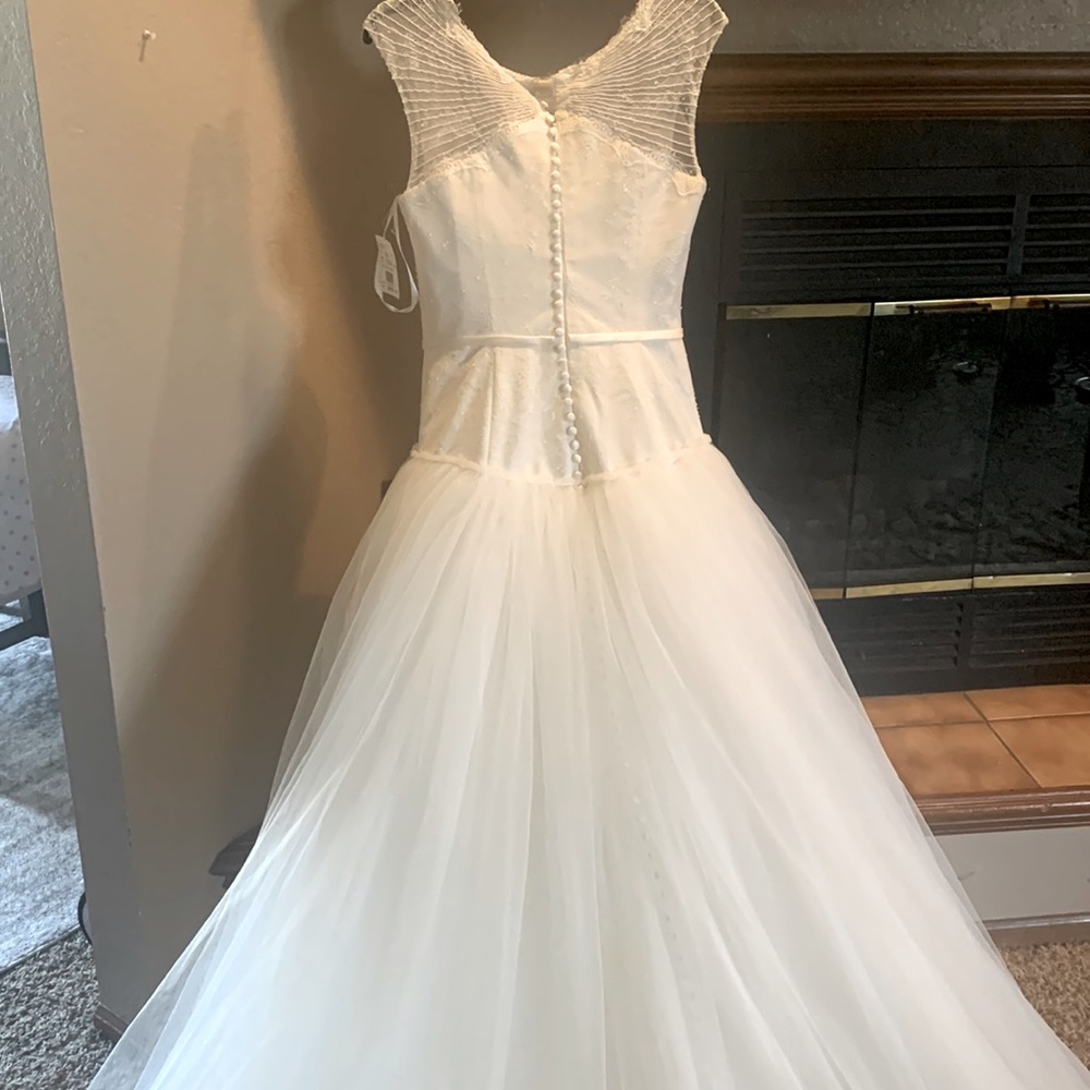 Beautiful All white wedding ballgown perfect condition